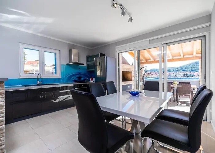 Luxury Marina View No 2 Appartamento