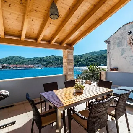 Luxury Marina View No 2 Apartment