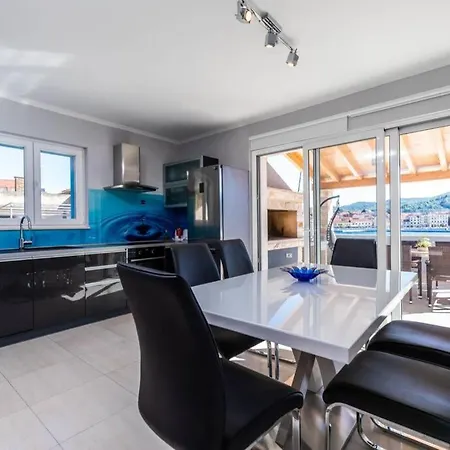 Luxury Marina View No 2 Апартаменты