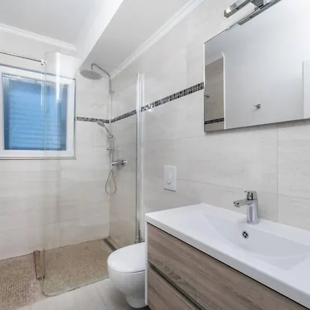 Apartment Luxury Marina View No 2 *